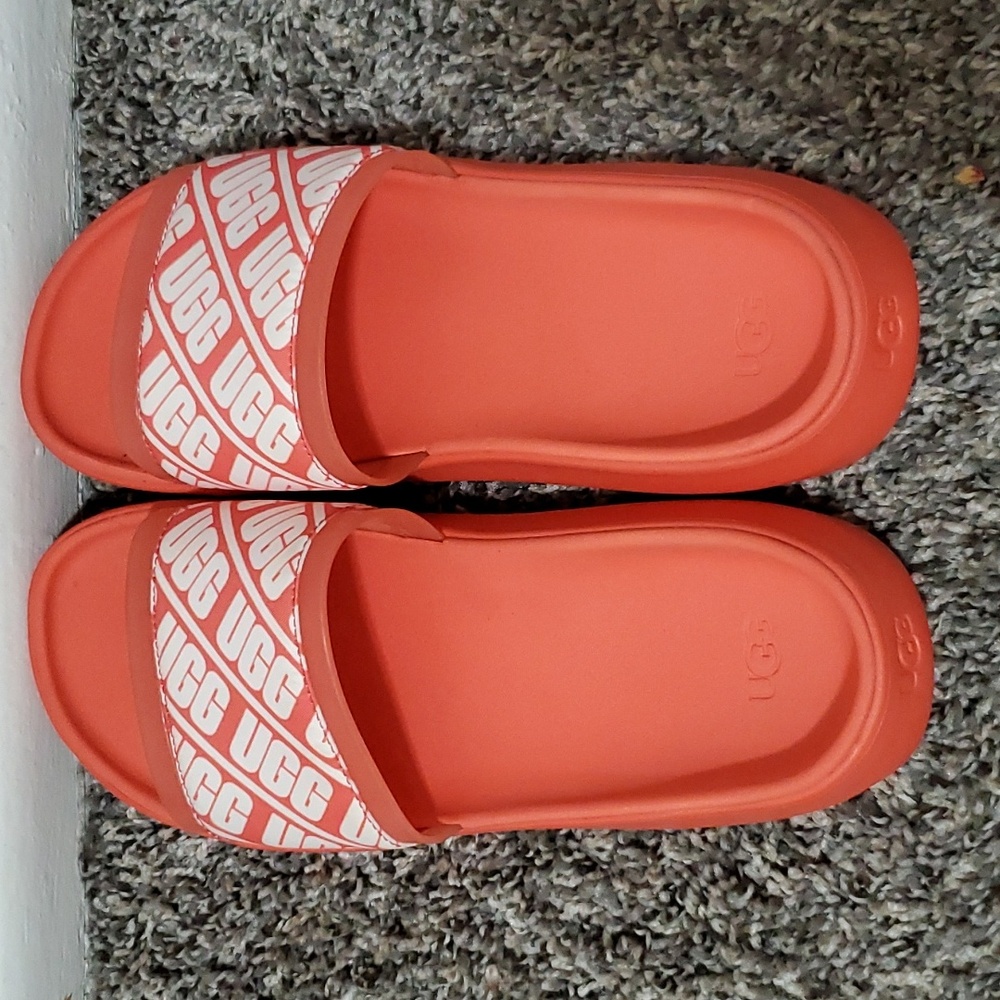 Ugg slides